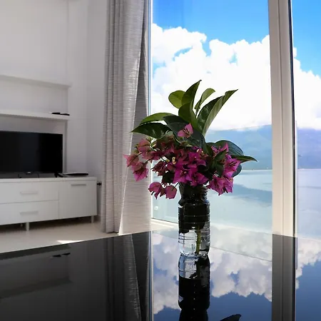 Fantasea Appartement Qeparo